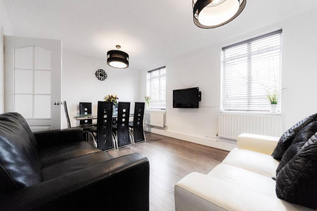 2 Bed Apartment *