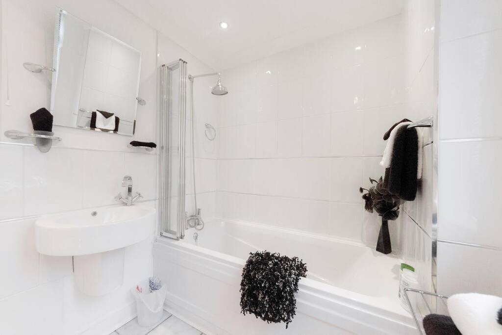 2 Bed Apartment