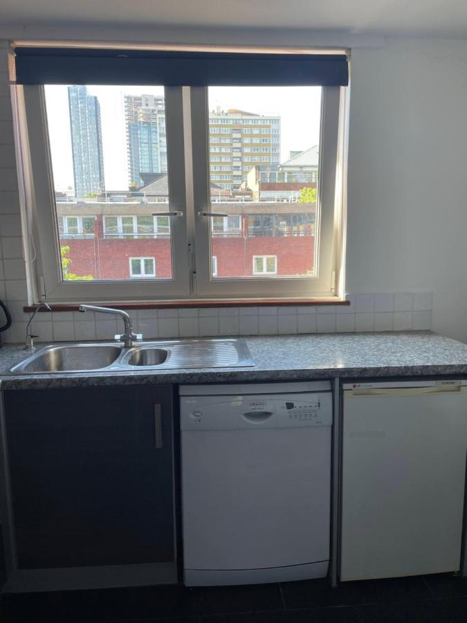 Lovely 2 Bedroom Flat In Appartement *