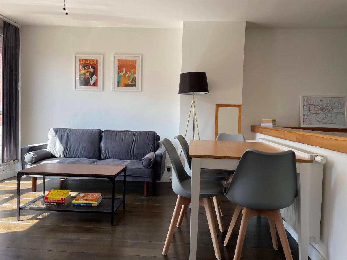 Lovely 2 Bedroom Flat In * Londen