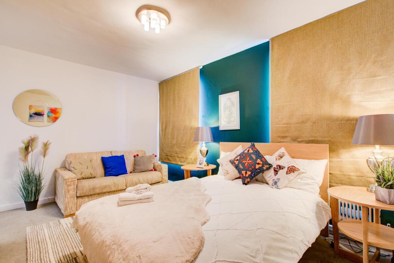 Apartment 3-bedroom, 3-baths In Super Posh Marylebone, Central London, W1 *