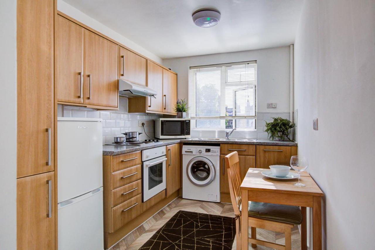 3-bedroom, 3-baths In Super Posh Marylebone, Central London, W1 Apartment *