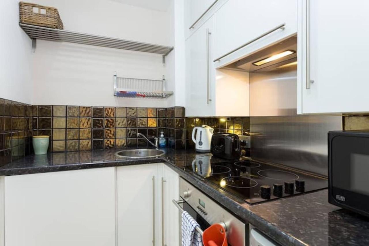 Stylish Studio Near Notting Hill Station! Leilighet