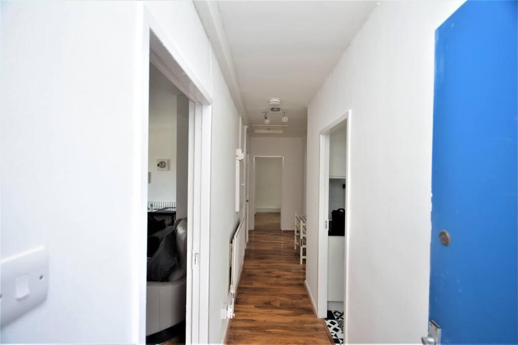 Lovely 2 Bedroom In Greater Leilighet London