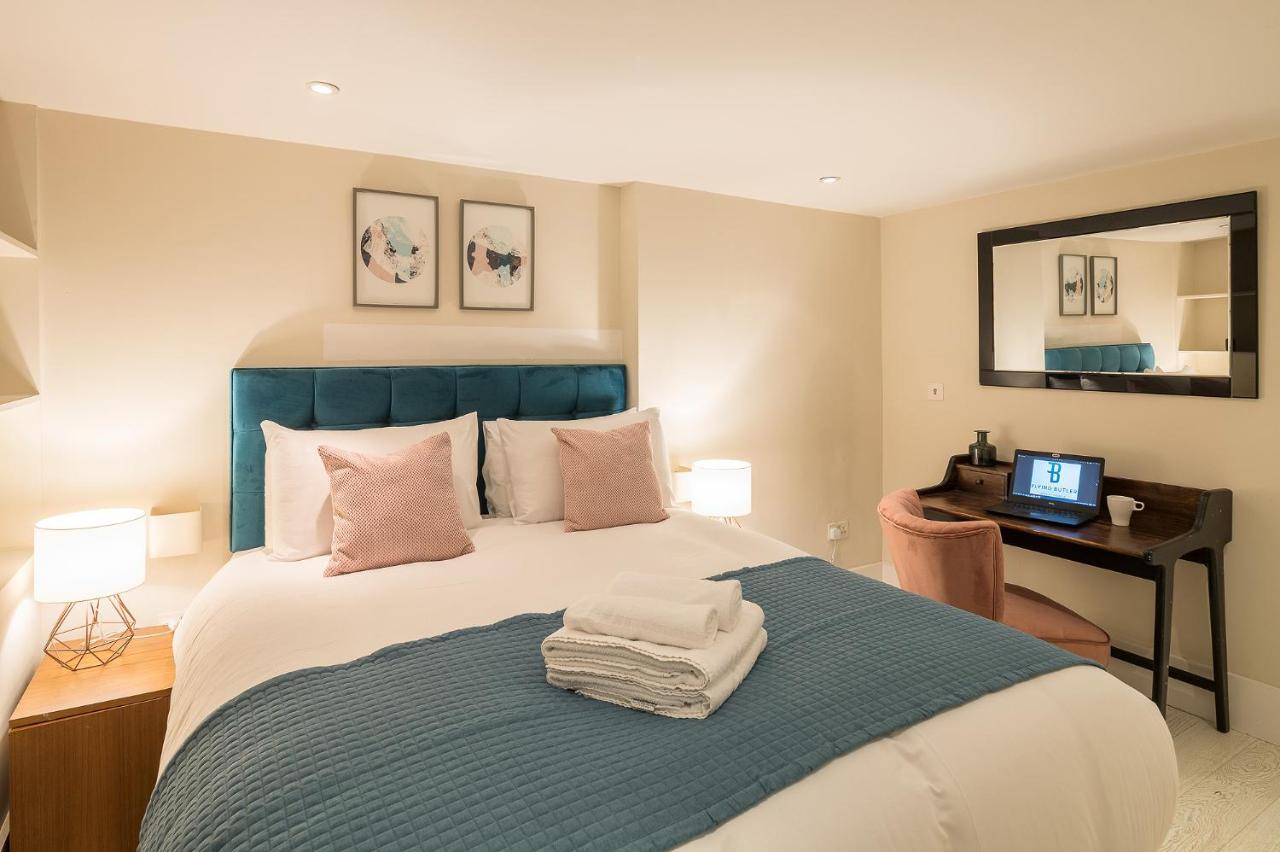 Fitzrovia - Charlotte Street By Flying Butler *