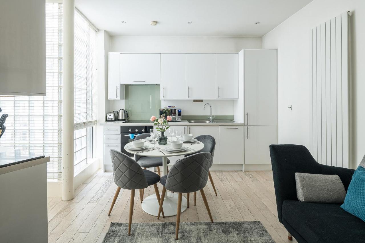 Fitzrovia - Charlotte Street By Flying Butler *
