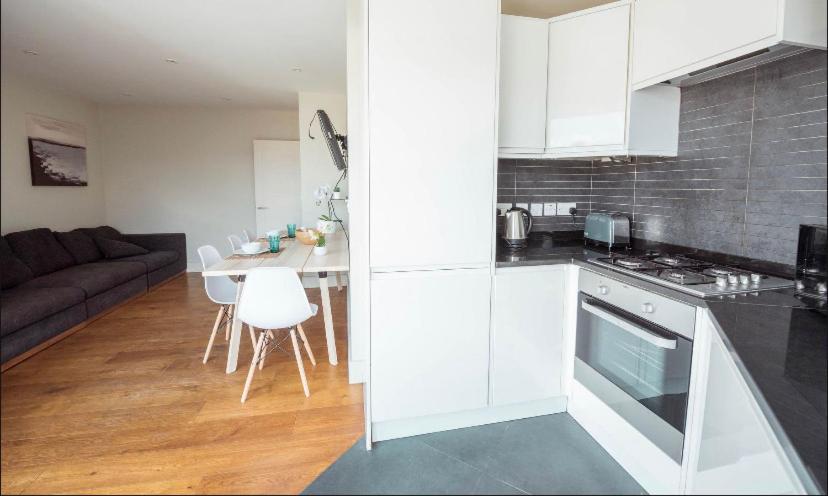 Fantastic 3 Bedrooms Flat In Euston Zone 1 * London