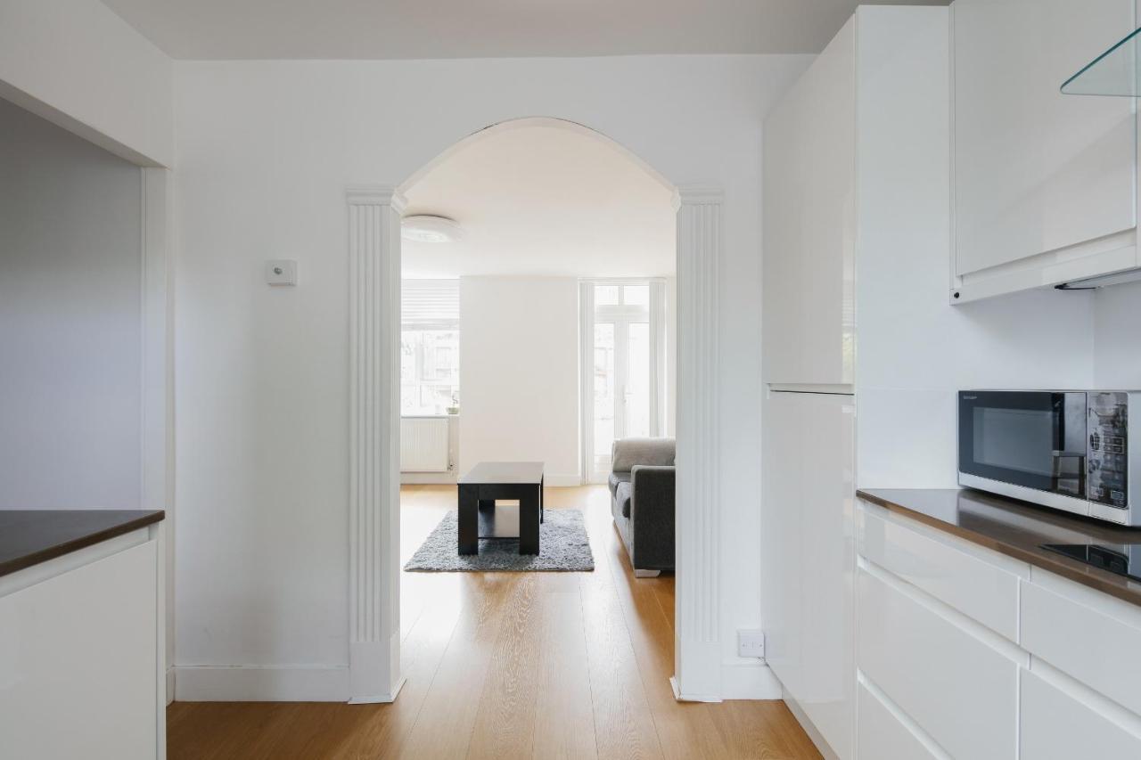 Bright & Welcoming Garden Flat Sleeps 6 In Style * Londres