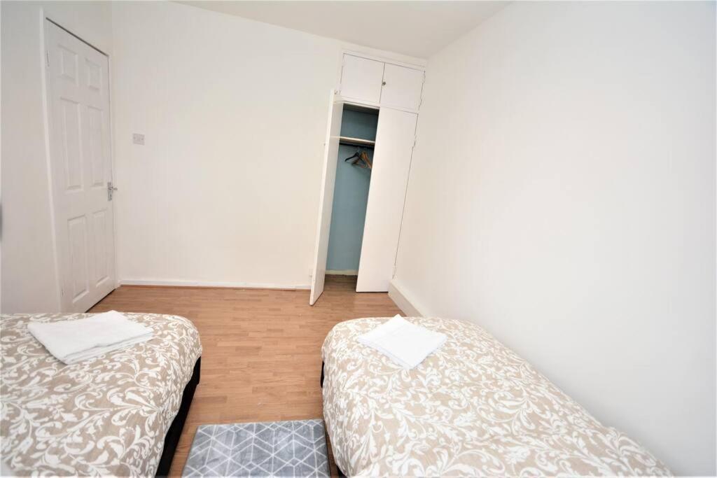 Lovely 2 Bedroom In Greater London