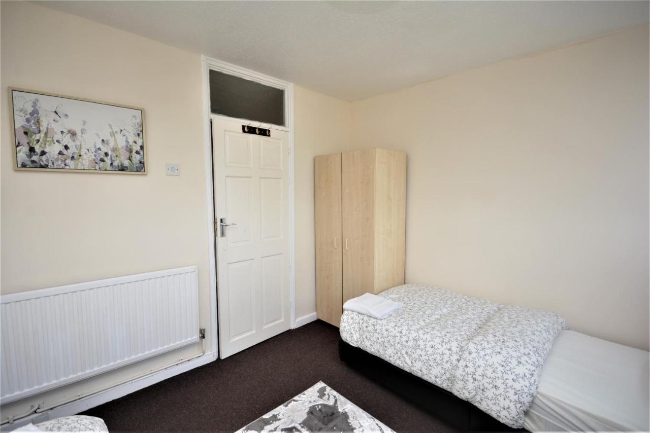 Apartamento Zone 2 Two Bedroom Maisonette Londres