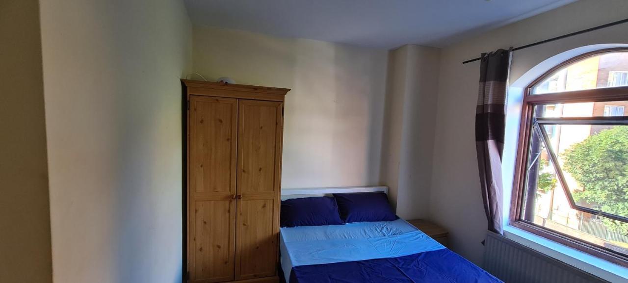 Bed & Breakfast Roma House London