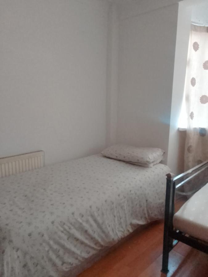 Vandrerhjem Private In 3 Bedroom Flat!!