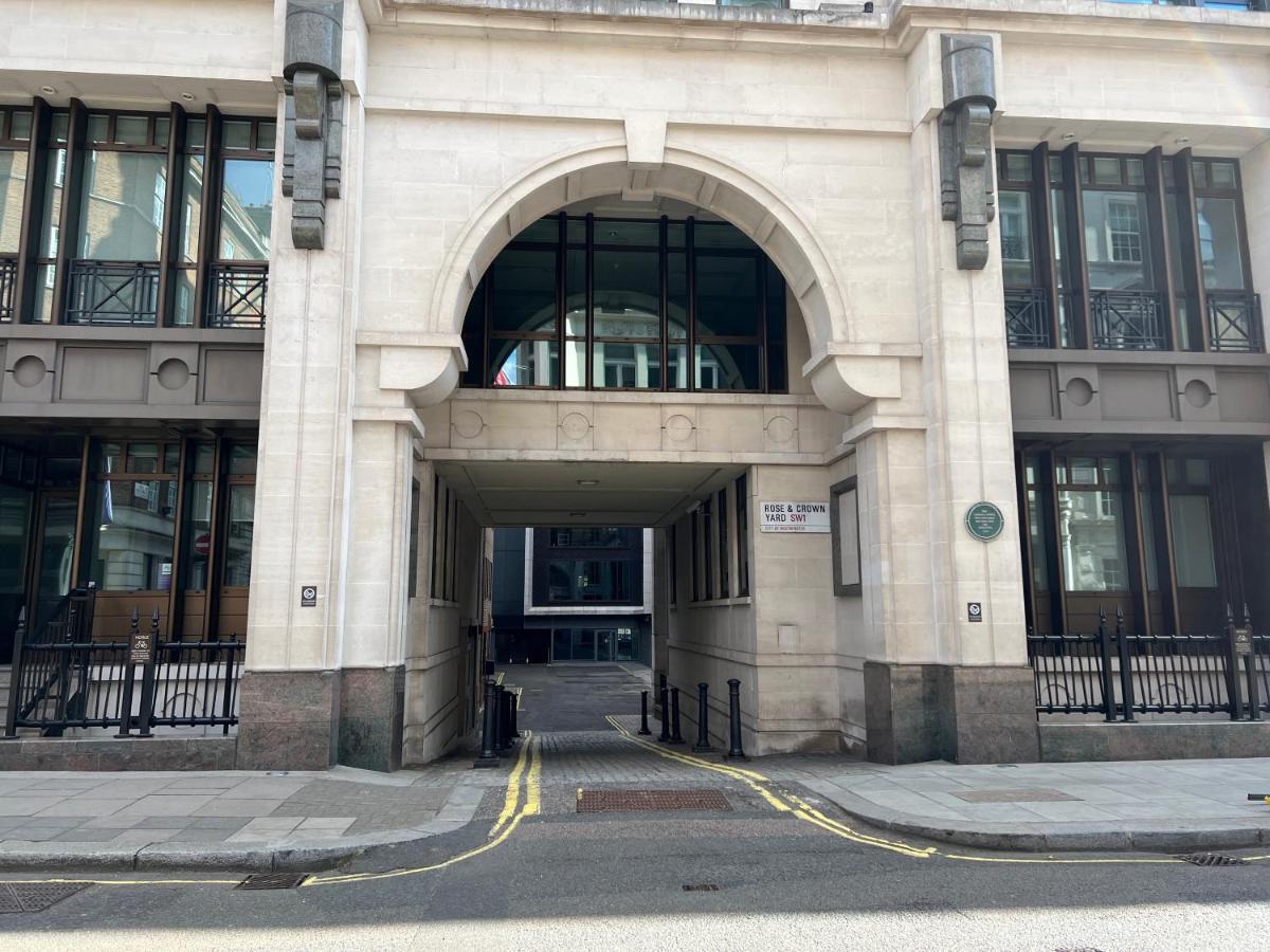 1 Bed * London