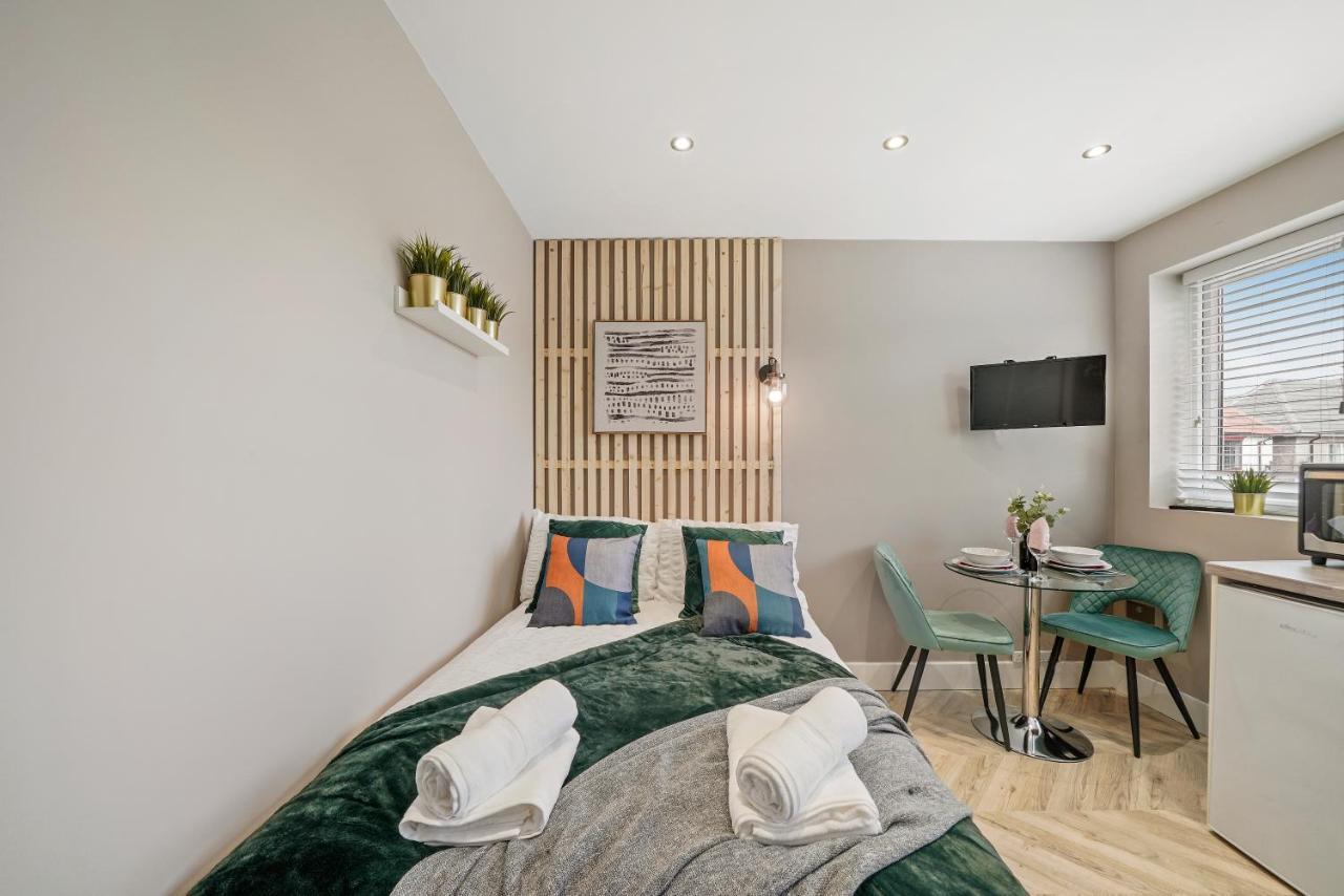 Cosy Heathrow - Parking - Garden *