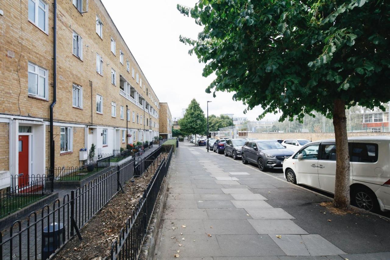 Bright & Welcoming Garden Flat Sleeps 6 In Style * Londres
