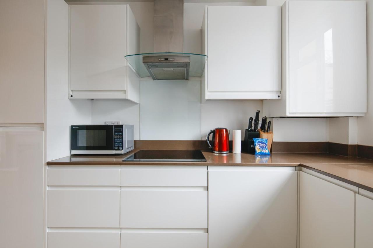 Bright & Welcoming Garden Flat Sleeps 6 In Style *