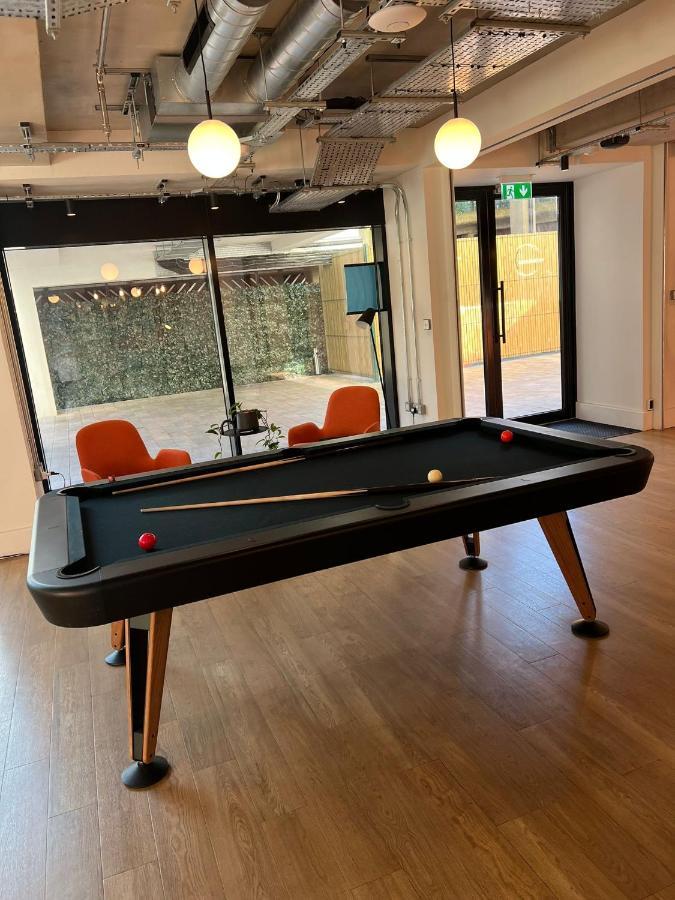 1 Double Bed Apartament With Gym, Cinema And Pool Table In Front Of The Wembley Stadium * London