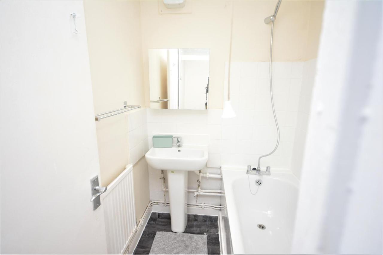 Zone 2 Two Bedroom Maisonette Apartamento Londres