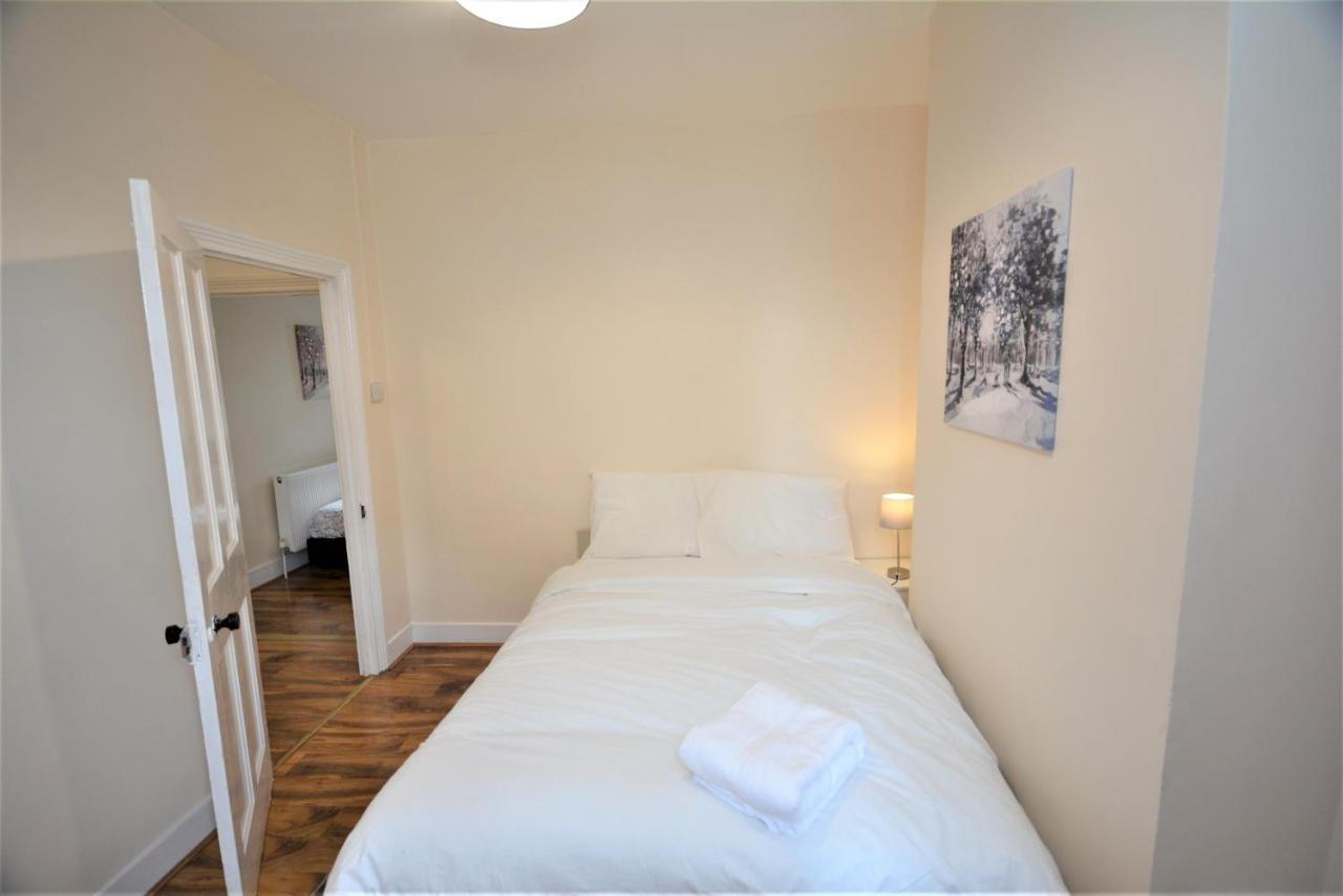 Cheerful 3 Bedroom In Greater Feriehus London
