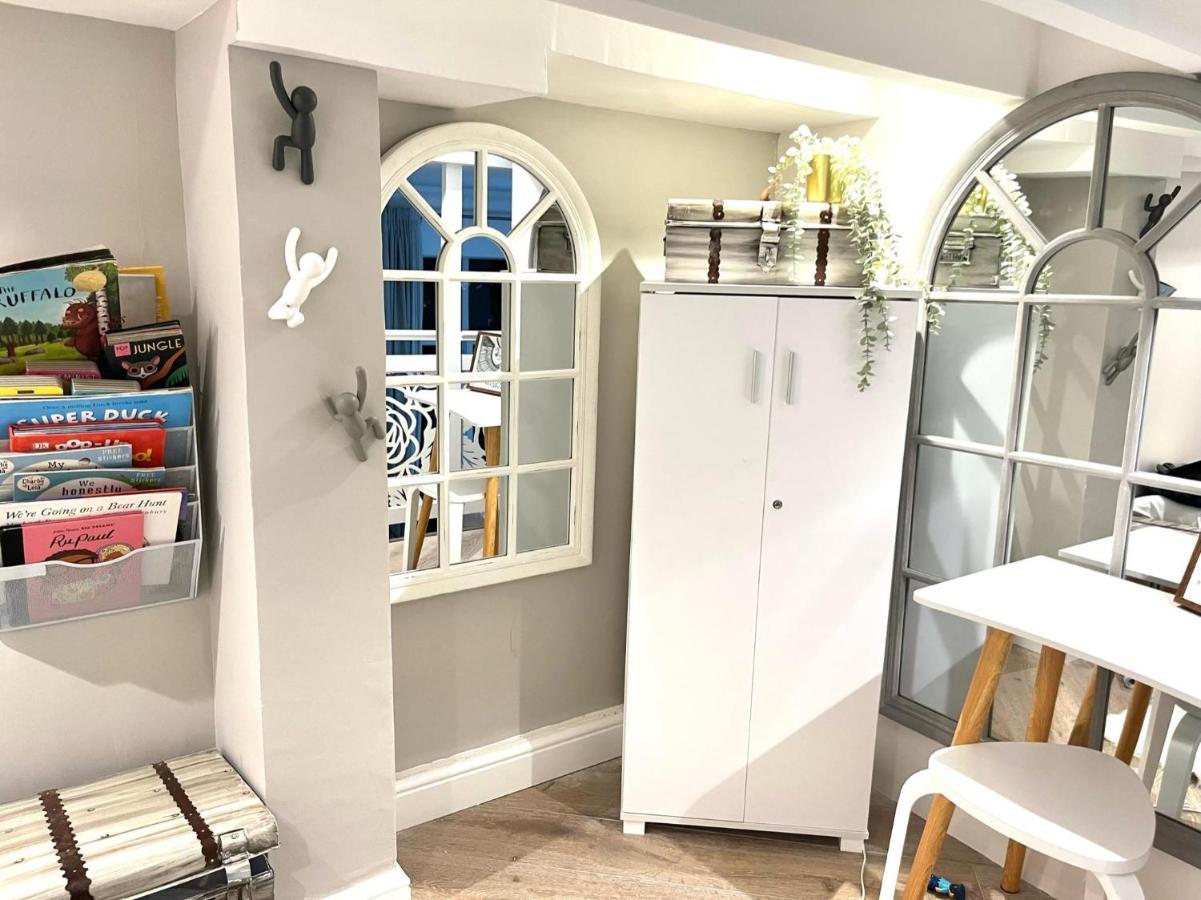 2-4 Bedroom 2 Roof Terraces Prime Notting Hill Apartment *