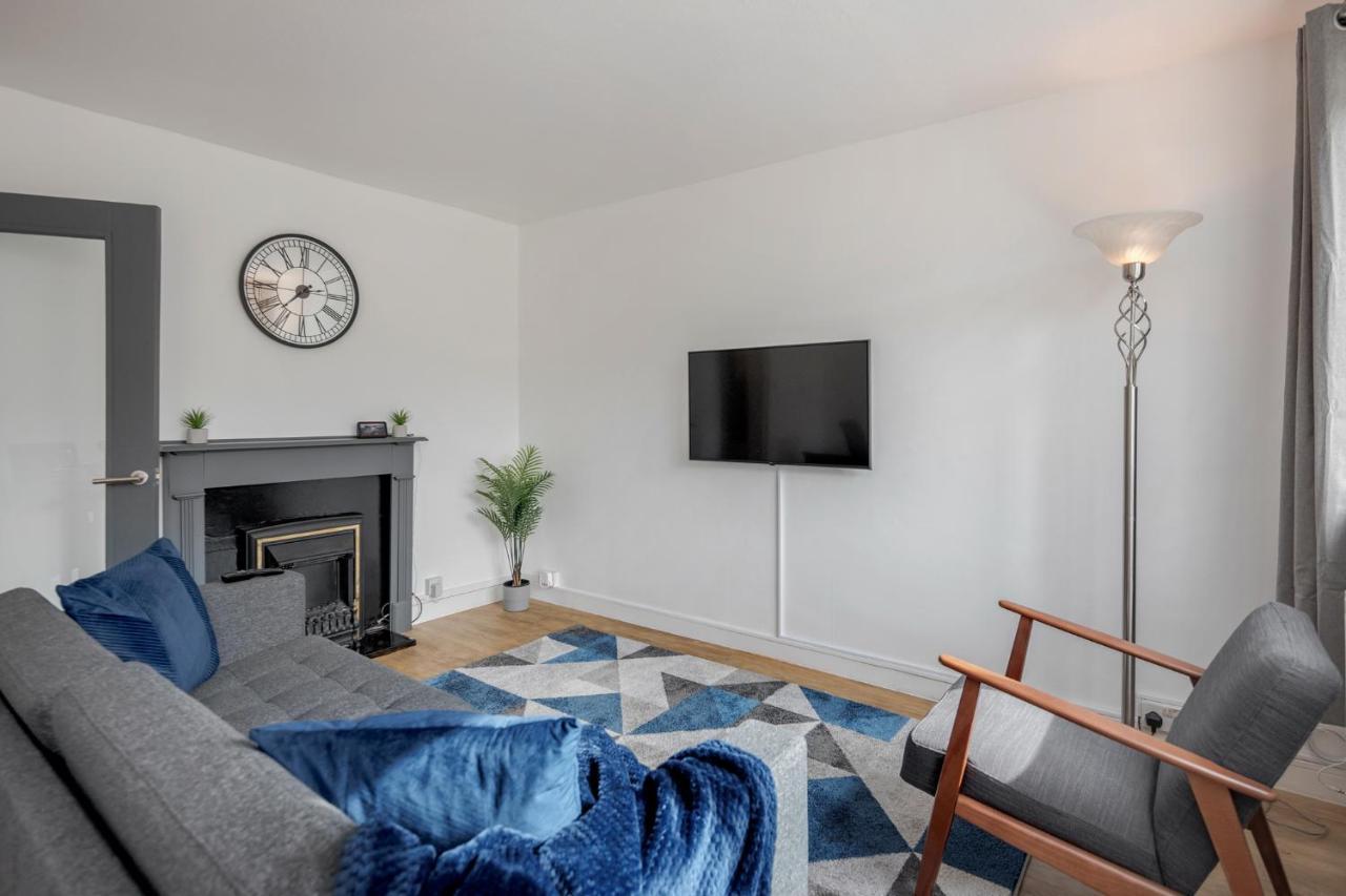 Vakantiehuis Carlile House - 5 Bedroom, Sleeps 8, Free Parking, 2 Bathrooms By Damask Homes *
