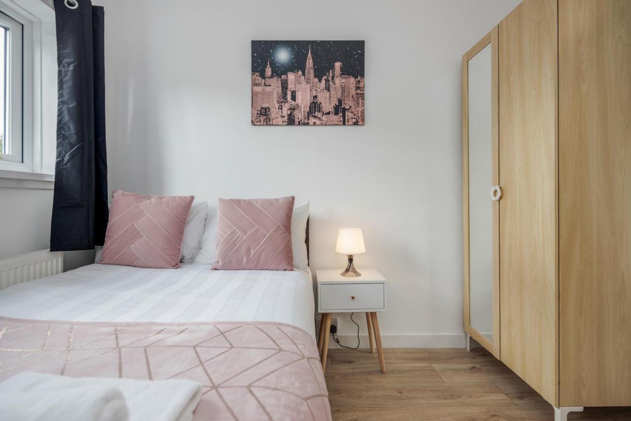 Carlile House - 5 Bedroom, Sleeps 8, Free Parking, 2 Bathrooms By Damask Homes * Londen