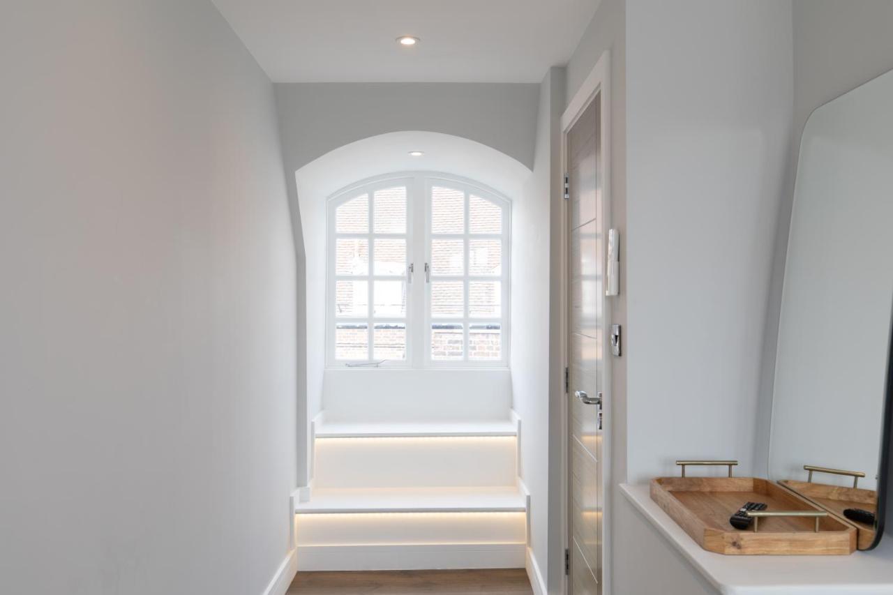Apartment Centre Flat 2bdr Ac Sleeps 4 Family Only *