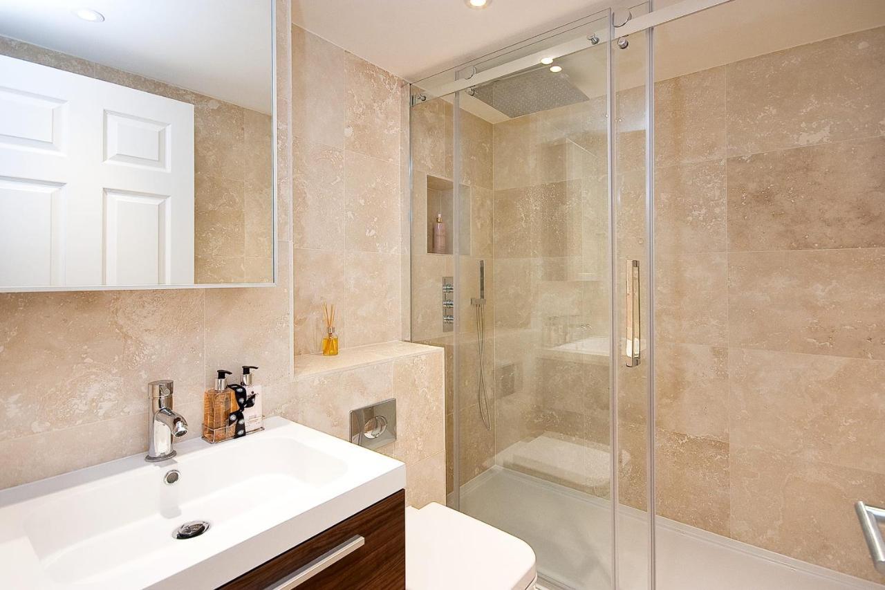 Stunning 2-bedroom-hosted By Sweetstay *