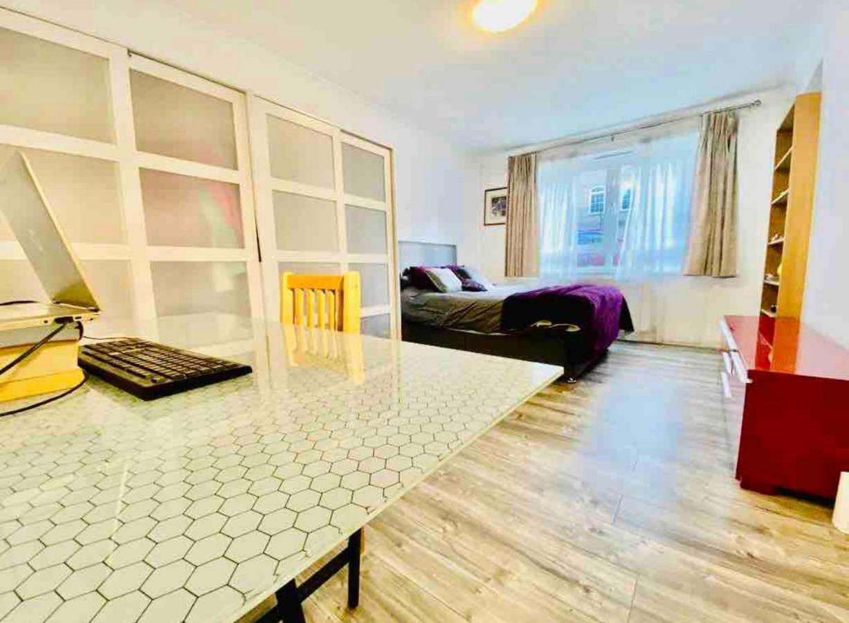 Stunning Triple Apartment London