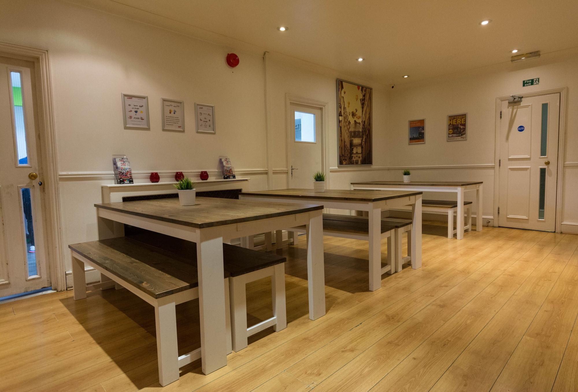 Craven Gardens 3* London