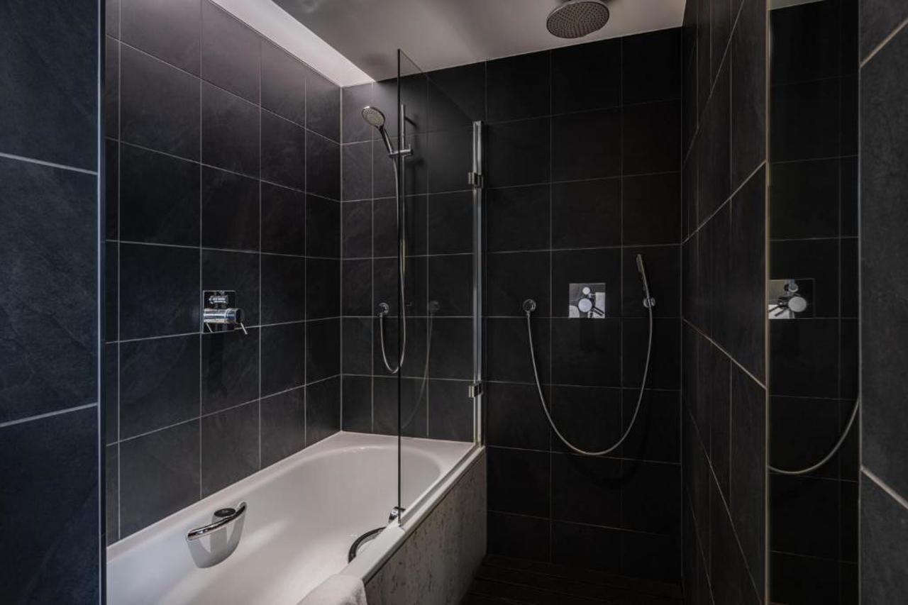 The Resident Soho Hotel 4*