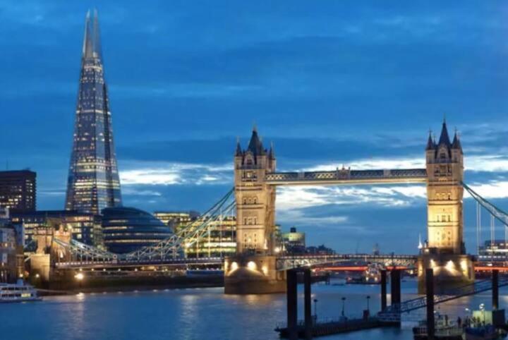 Privat overnatting Aplacetostay Apartment, Zone 1 Bon London