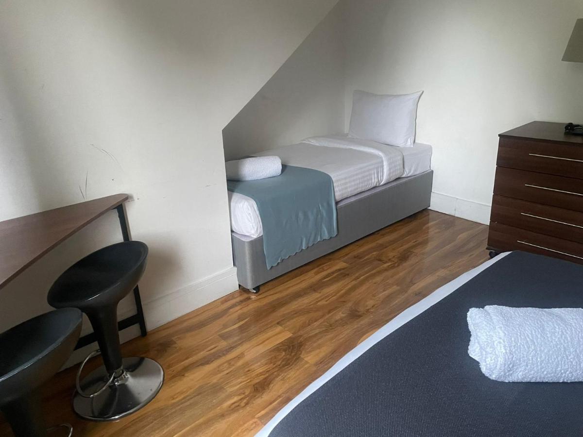 Sw16 Norbury * London