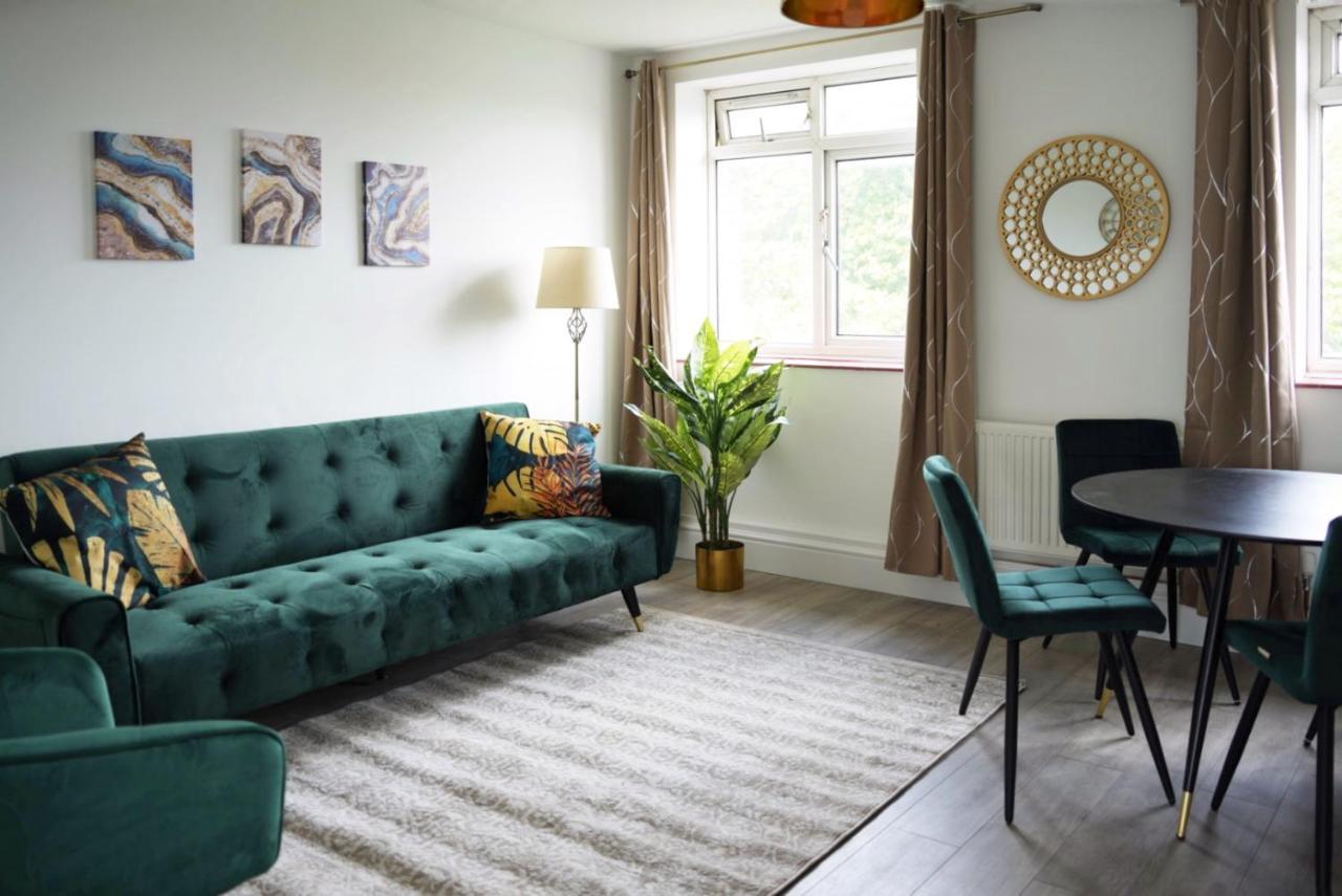Sophie Place In Vauxhall - 3 Double Beds, 1 Sofa Bed, Spacious Londen