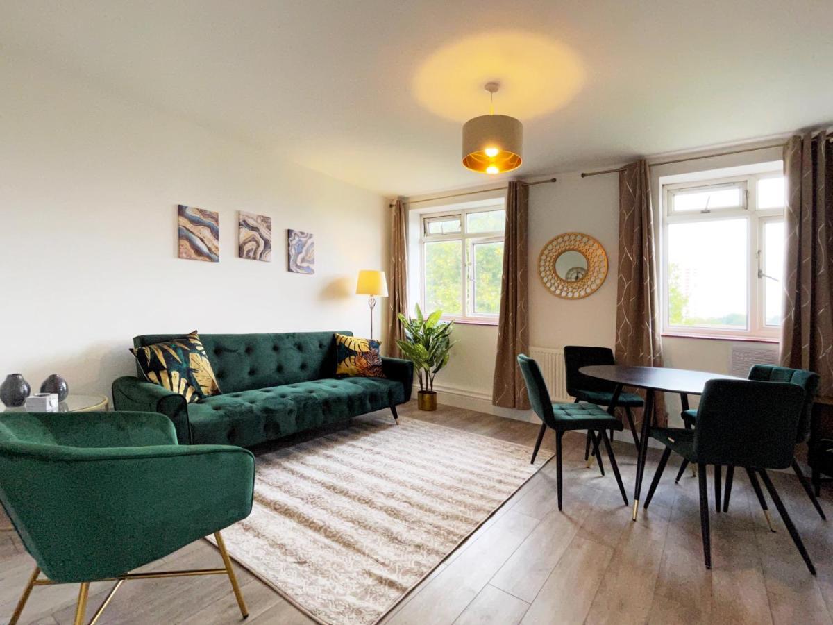 Sophie Place In Vauxhall - 3 Double Beds, 1 Sofa Bed, Spacious Appartement *