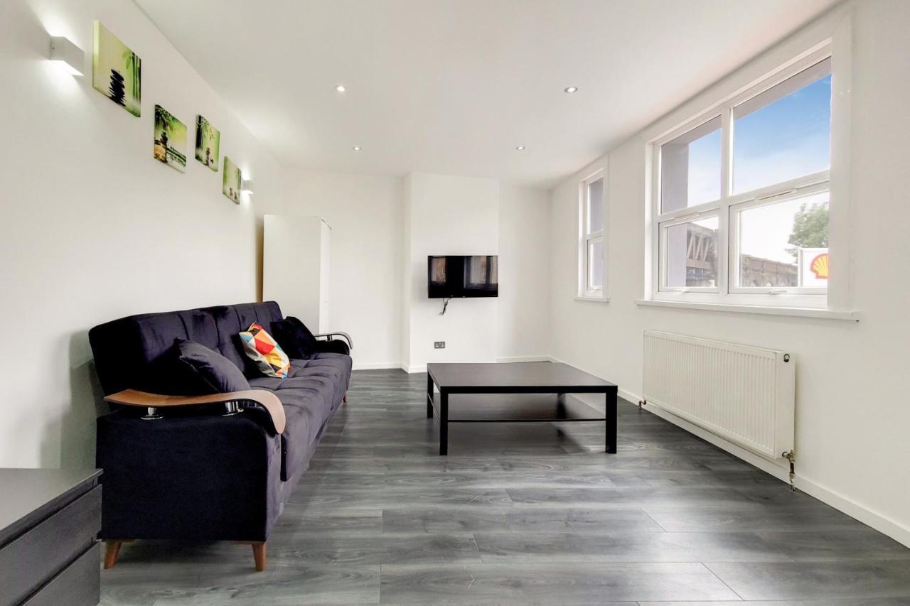 Lovely 4 Bed Perfect For Families! Apartment *