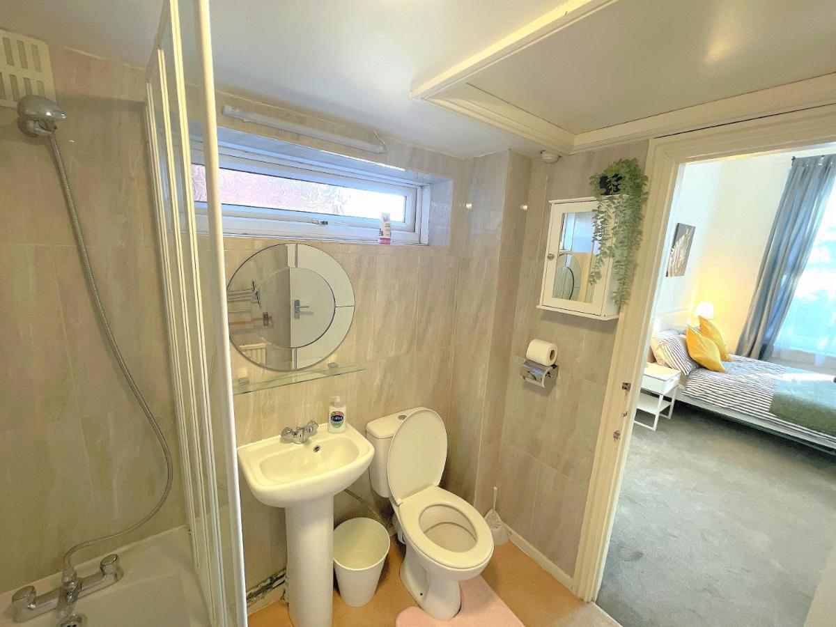 Gjestgiverier Verv Finchley London