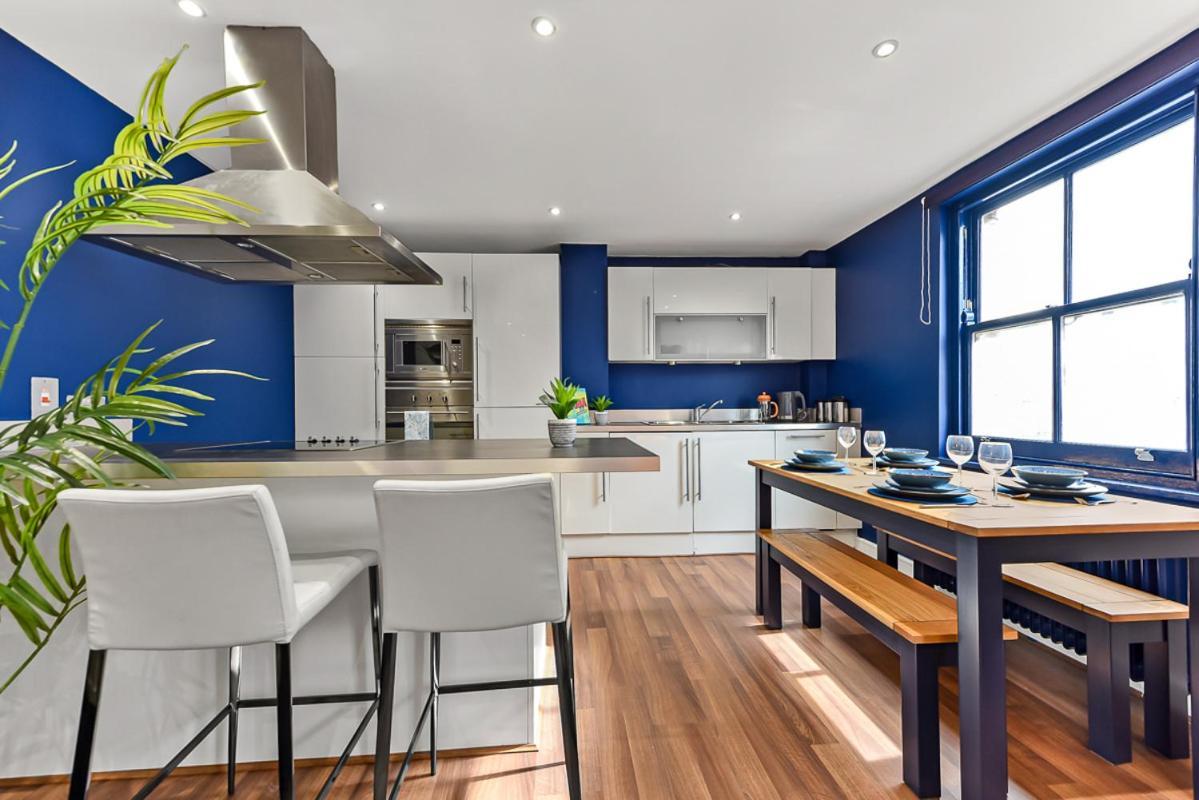 Spacious Cosy 2 Bed Flat, Leilighet *