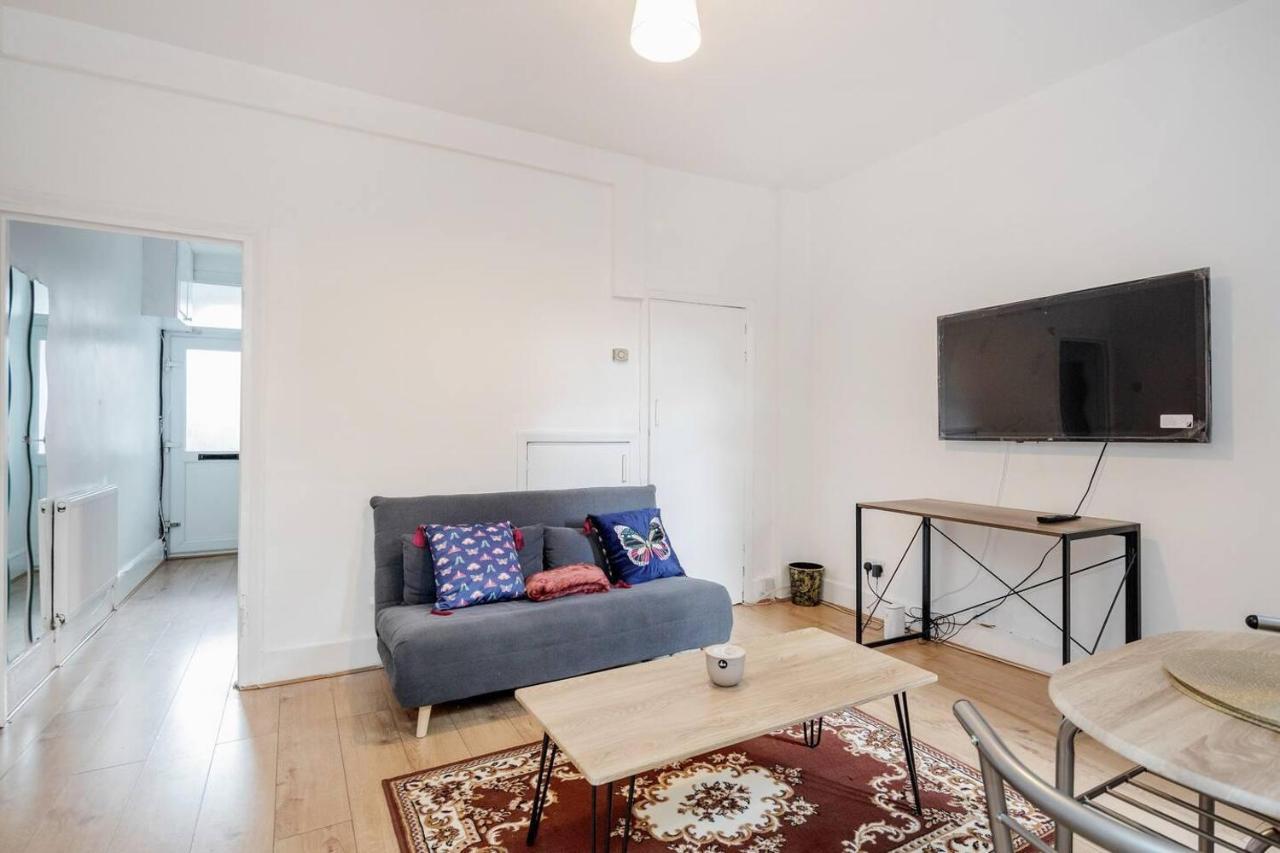 Impeccable And Welcoming 3-bed House In Ferienhaus