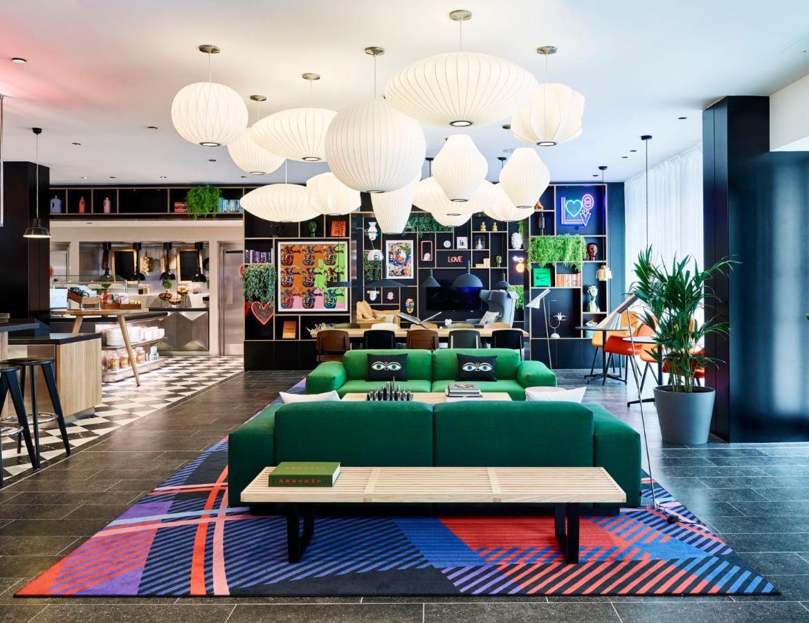 Citizenm Victoria Station Hotel