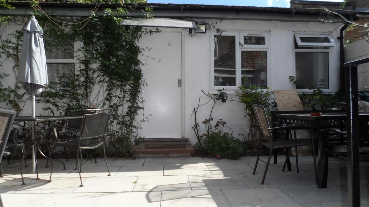 Bubblesbnb 7 Bedroom House, 16 Beds, Sleeps 22 Vakantiehuis