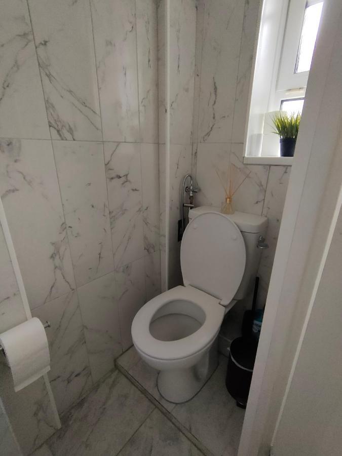 New Look Flat In Waterloo Leilighet *