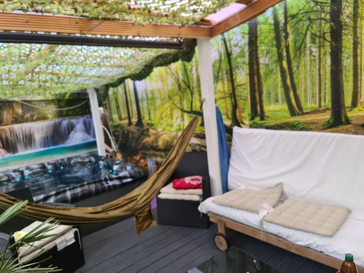 Privatunterkunft Sheri's Away
