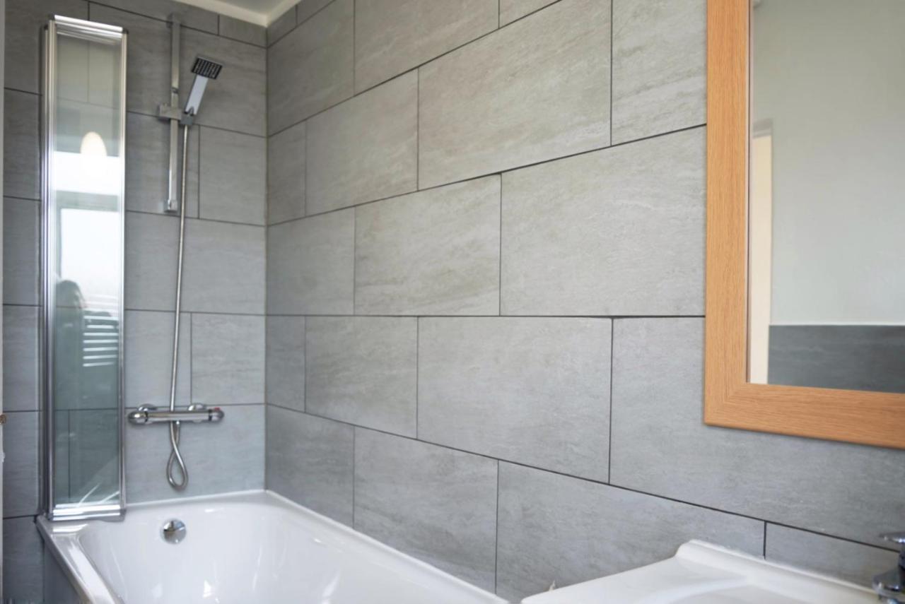 Sophie Place In Vauxhall - 3 Double Beds, 1 Sofa Bed, Spacious Appartement *