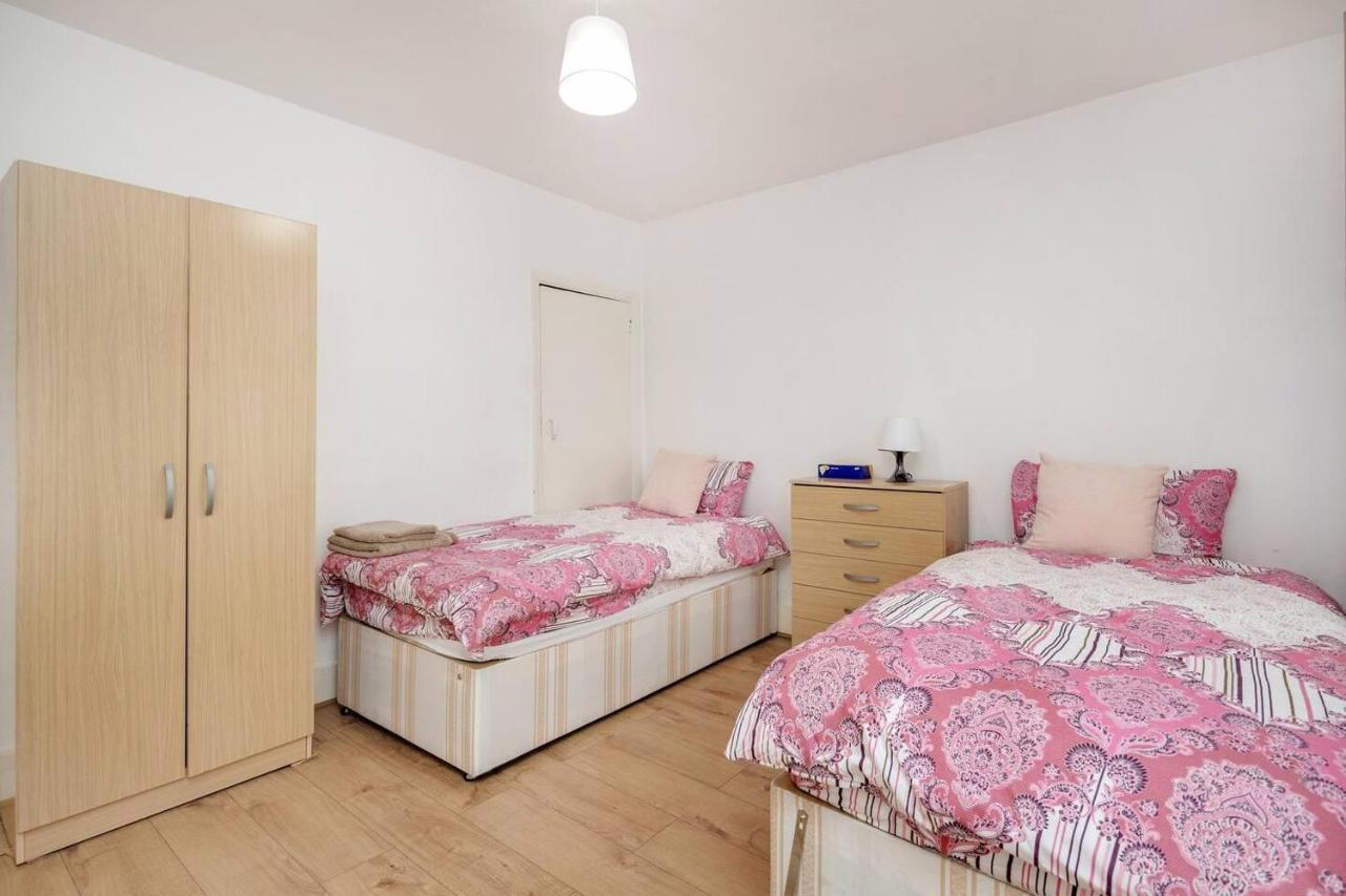Impeccable And Welcoming 3-bed House In Ferienhaus