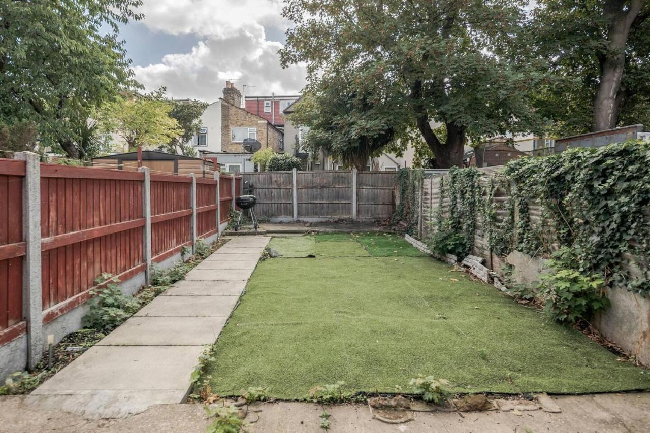 Impeccable And Welcoming 3-bed House In London