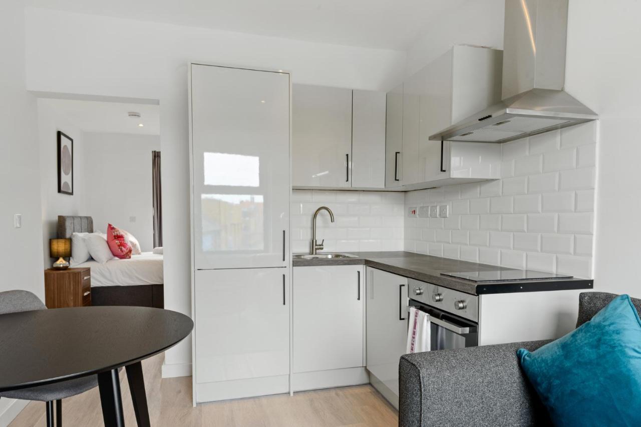 Lovely 1 Bedroom With Outdoor Space