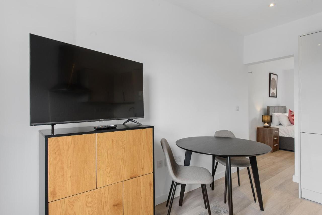 Apartamento Lovely 1 Bedroom With Outdoor Space Londres