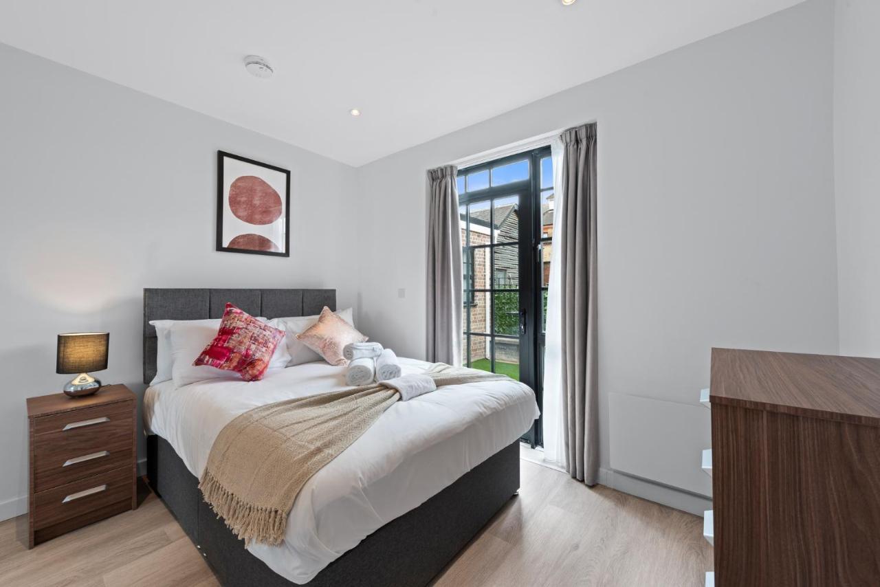 Lovely 1 Bedroom With Outdoor Space Londres