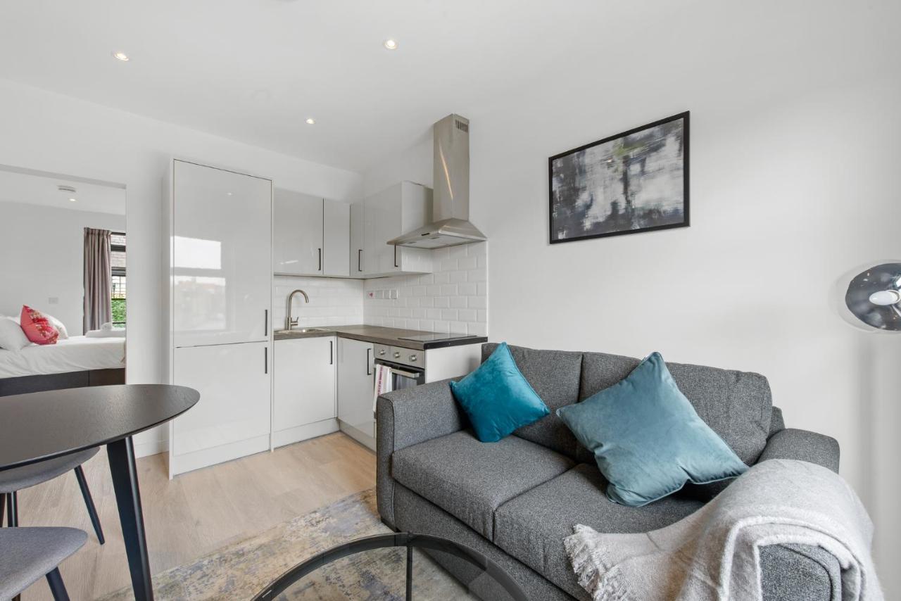 Lovely 1 Bedroom With Outdoor Space Londres